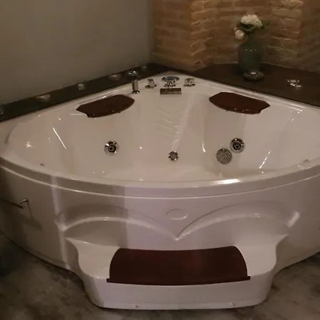 A Due Passi Da... * Aosta